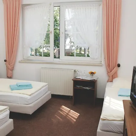 & Zum Eichenkranz